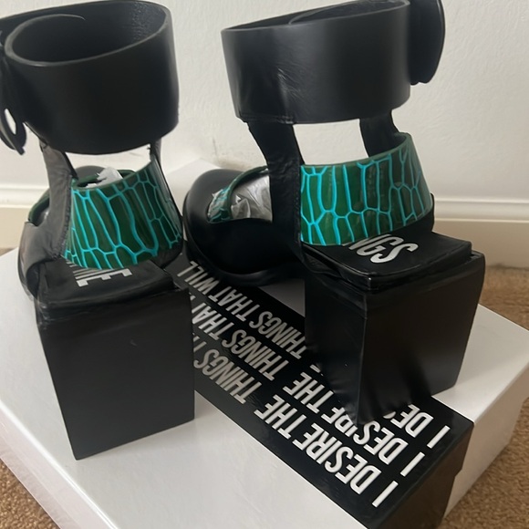 I desire the things that will destroy me sandals - Picture 6 of 9